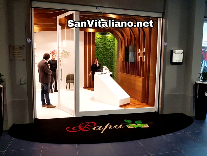 San Vitaliano, oggi apre il primo Store in Italia di sole nocciole: ieri siam andati a curiosare...