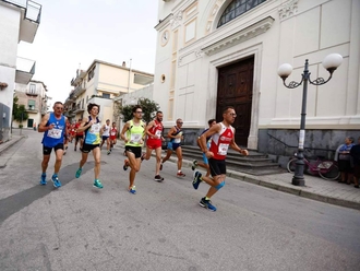 San Vitaliano in festa, domani attesi 800 runners: evitiamo di parcheggiare lungo il percorso