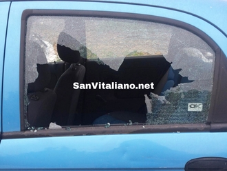 San Vitaliano, la strage delle auto innocenti: ecco la nuova segnalazione di vetri frantumati