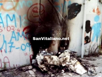 San Vitaliano, piccolo cumulo incendiato in stazione: ecco l