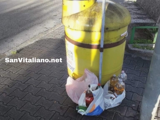 San Vitaliano, olio lasciato ancora fuori dal bidone: a breve sarà coacla